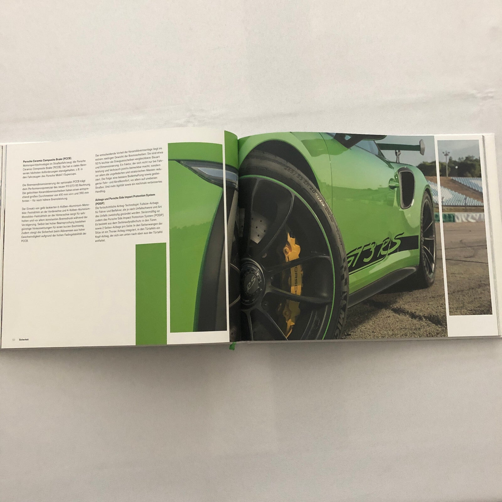 Porsche 911 GT3 RS Sales Brochure Catalog Hardbound Book Porsche GT3RS GERMAN