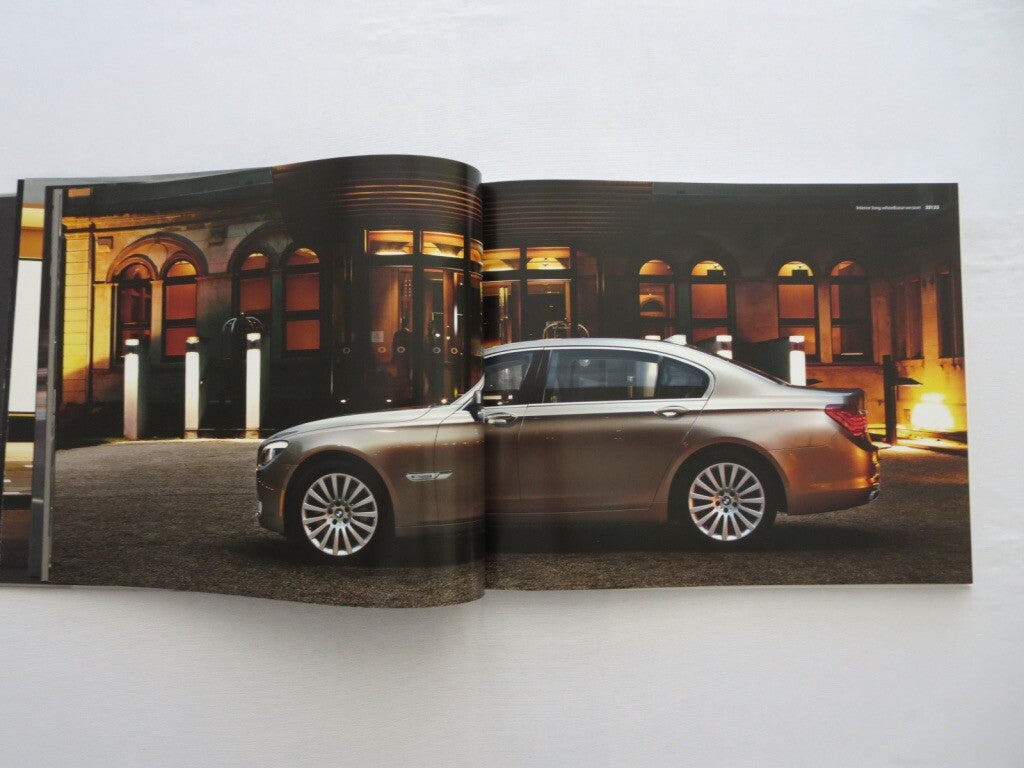 2009 BMW 7 Series HARDCOVER Book Sales Brochure Catalog 750i 750Li