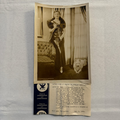 1934 Press Photo Photograph Wife of League of Nations Official with Dog