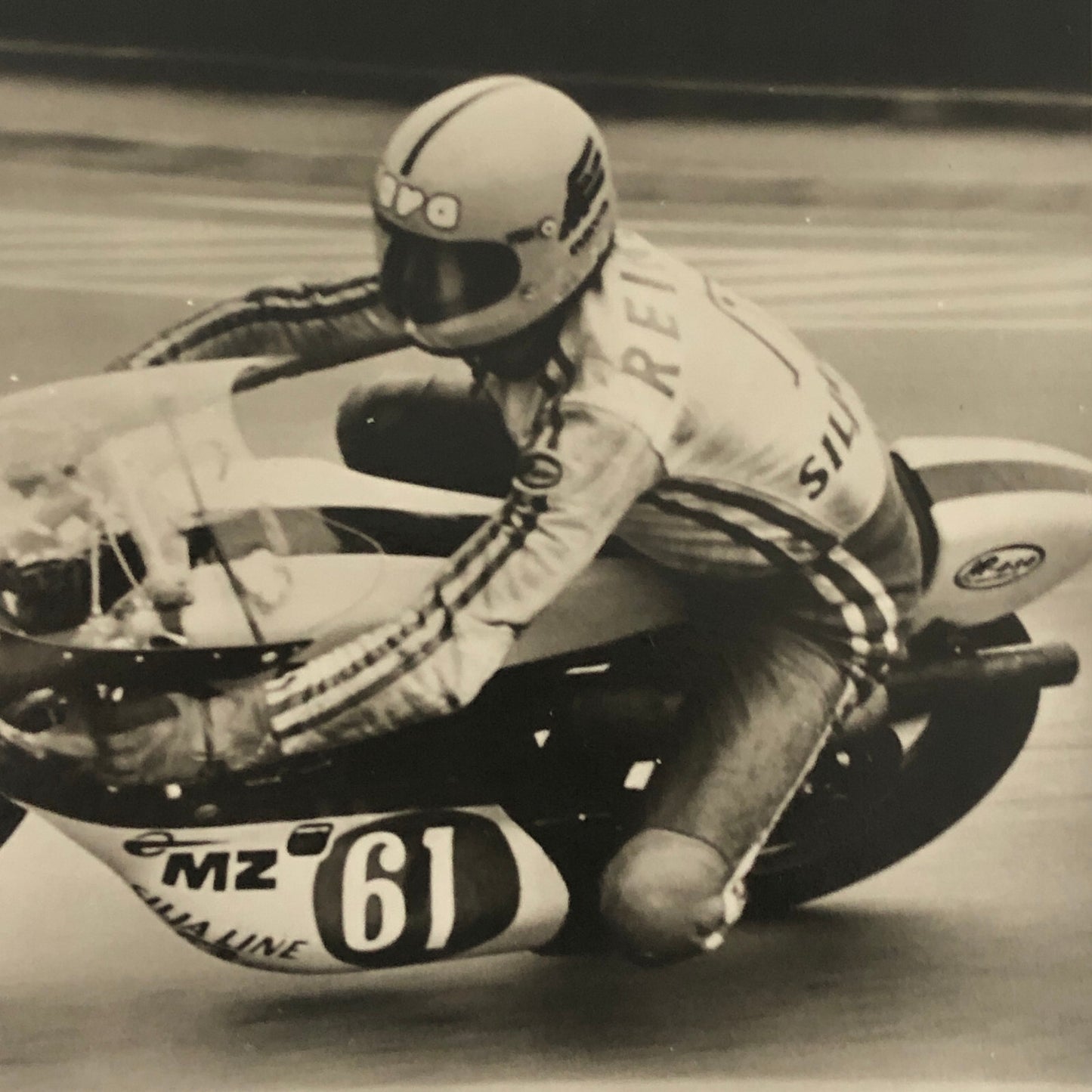 Vintage Motorcycle Racing Postcard Post Card Mati Reynup Germany