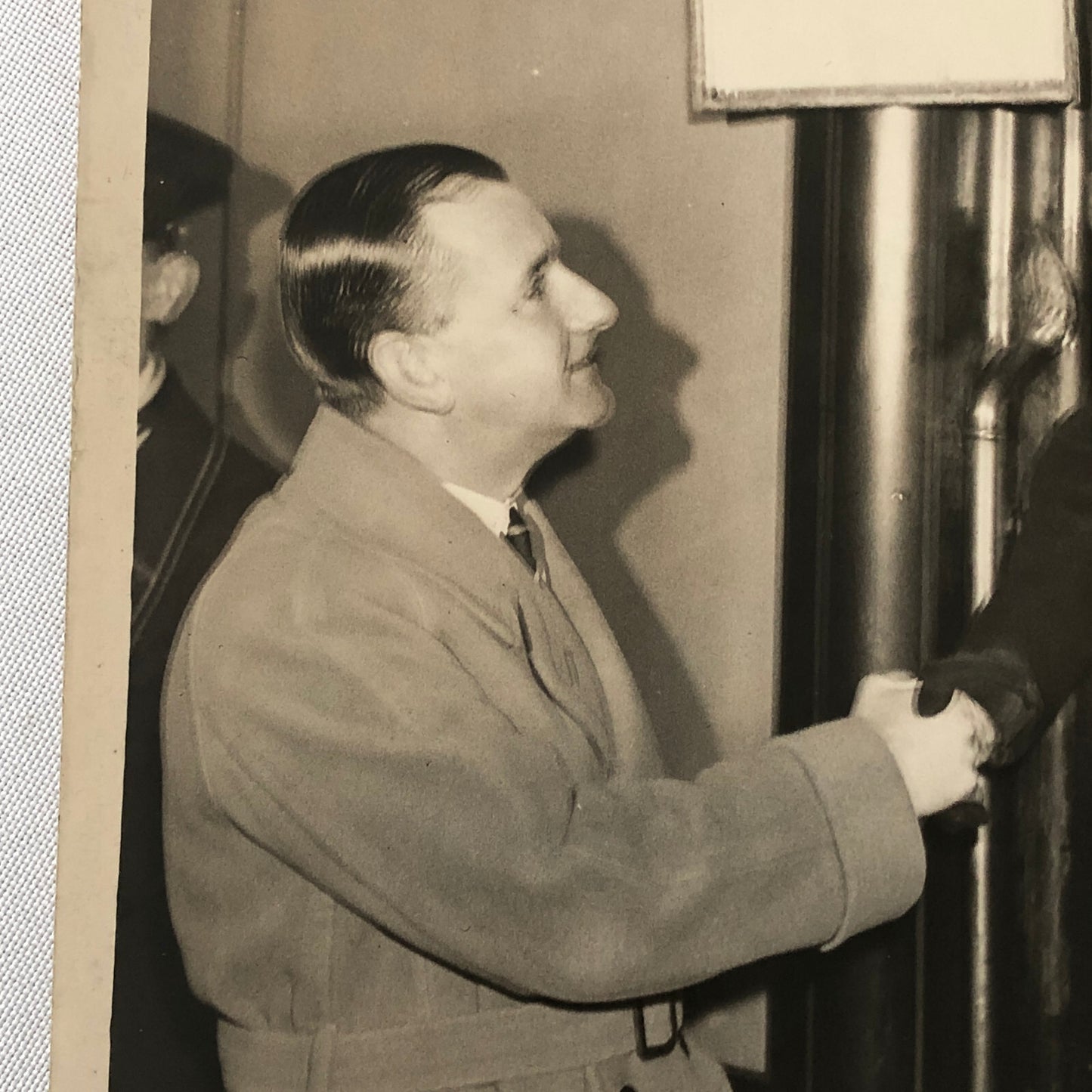 Press Photo Photograph 1933 Movie Film Executive Leaves on Cruise