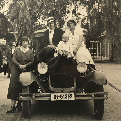 Vintage Photo Photograph Lot People with Anique Car Automobile AL22SM1