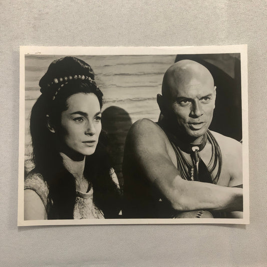 Yul Brynner Shirley Ann Field Kings of the Sun Movie Photo Photograph CBS TV