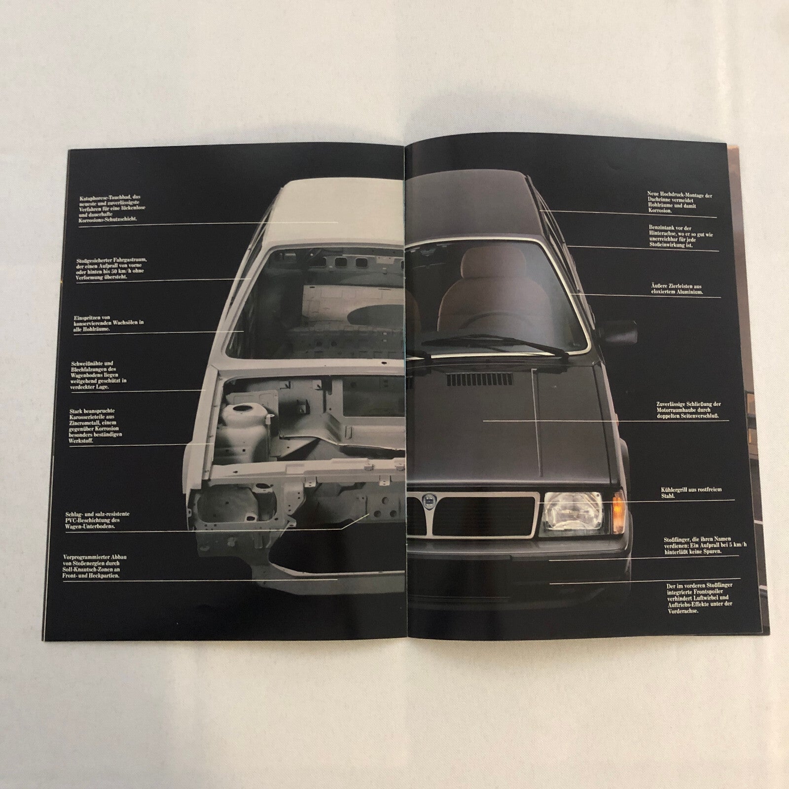Lancia Prisma 1500 and 1600 Car Sales Brochure Catalog German Text