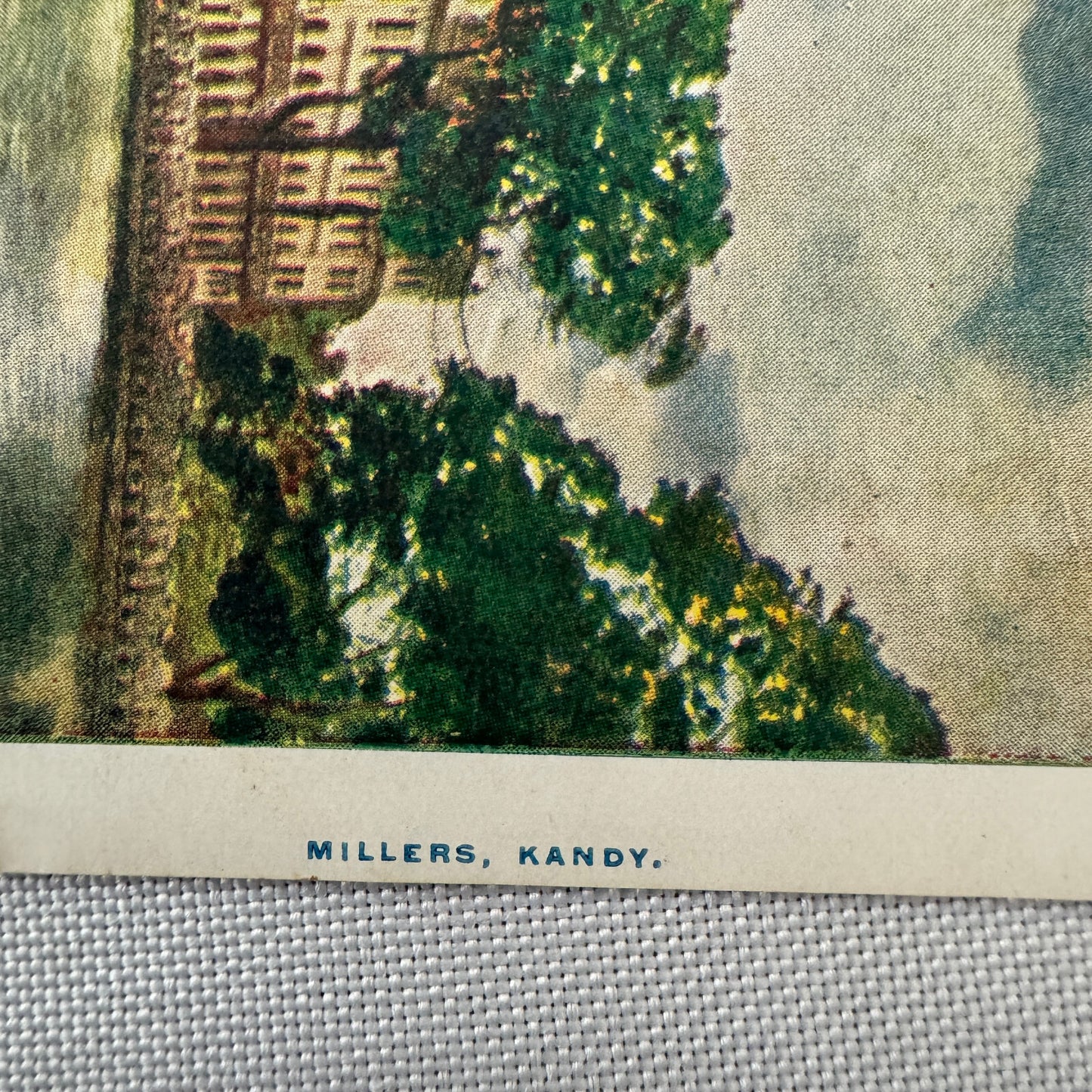 Vintage Hotel Travel Luggage Label Queen's Hotel Kandy Ceylon Sri Lanka