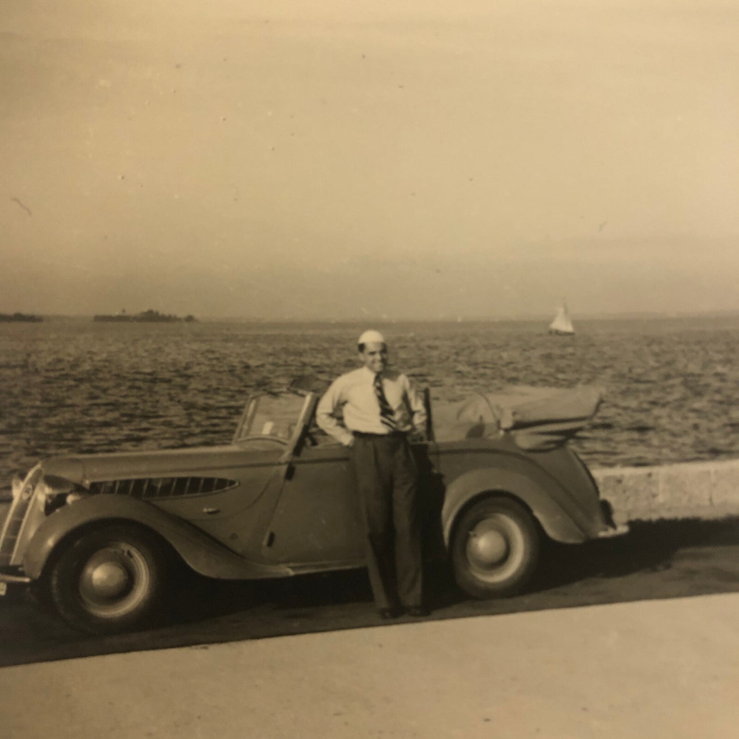 Vintage Photo Photograph Man with Automobile Car AL22SM1