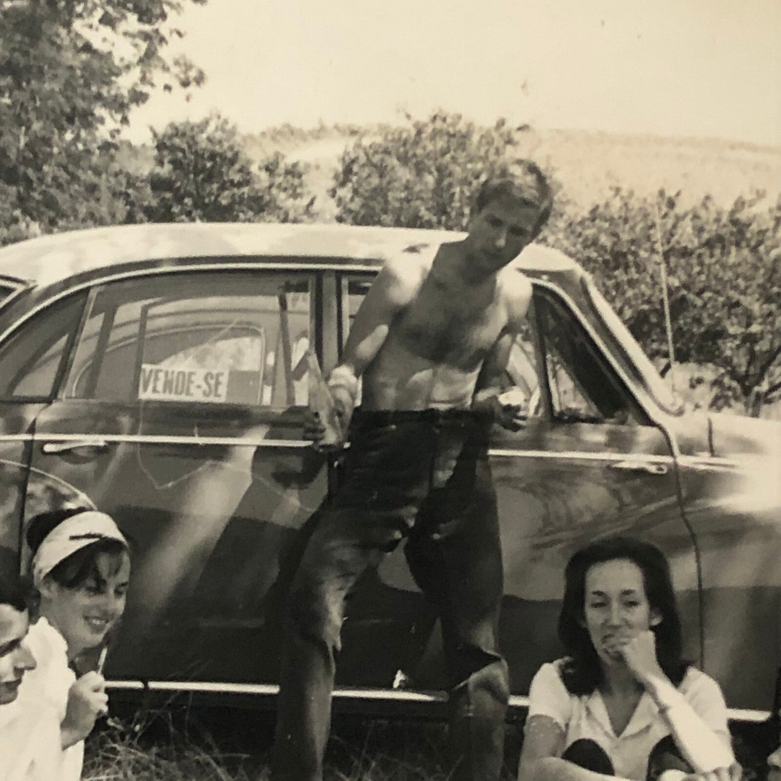 Vintage Photo Photograph Yonge Men and Women Picnic with Car - Tag AL22SM2
