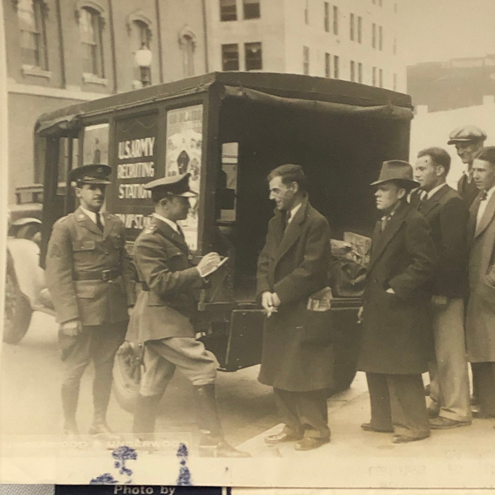 Military Photo Photograph Army Recruiting Truck 1933 Underwood & Underwood Photo