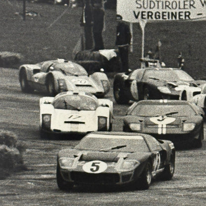 Vintage Racing Photo Ford GT40 Porsche
