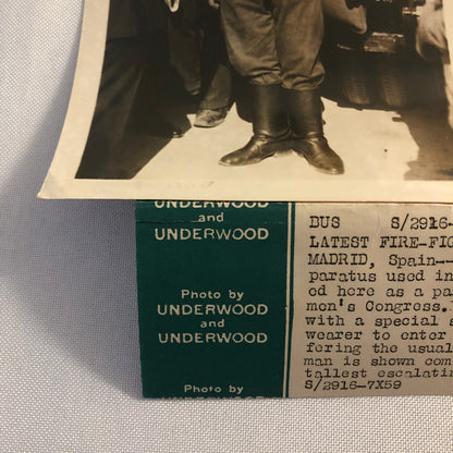 Press Photo Photograph Vintage Firefighting Firefighter Fire Fighter Underwood