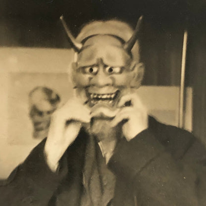 Press Photo Photograph Geoge Bernard Shaw Wearing Devil Mask Underwood Photo