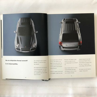 2005 ? Porsche Cayenne Hardbound Book Sales Brochure Catalog GERMAN