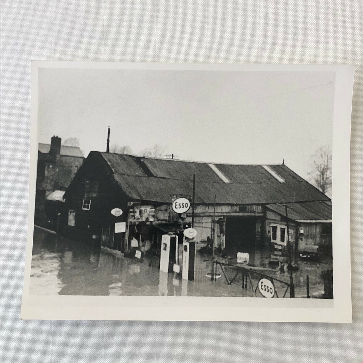 Lot of 7 Photo Photograph Prints - Vintage Car Autombile Esso Gas Station + 