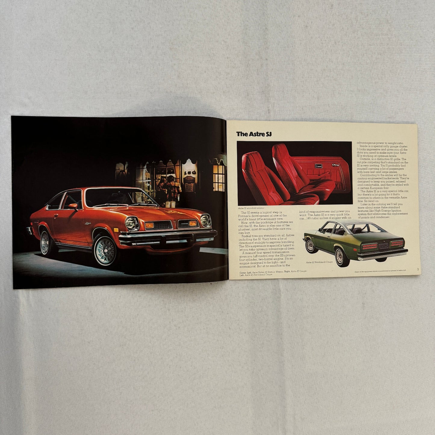 1975 Pontiac Astre Car Sales Brochure Catalog SJ Safari Wagon Hatchback Coupe