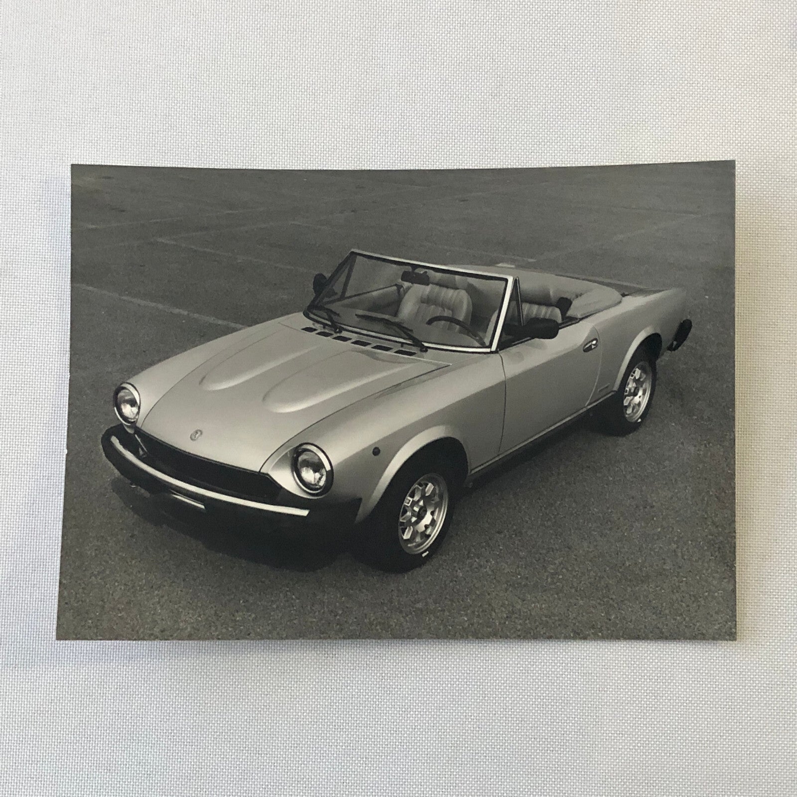 1983 Pininfarina Design Press Kit with Photos Alfa Romeo Spider Fiat Spider +