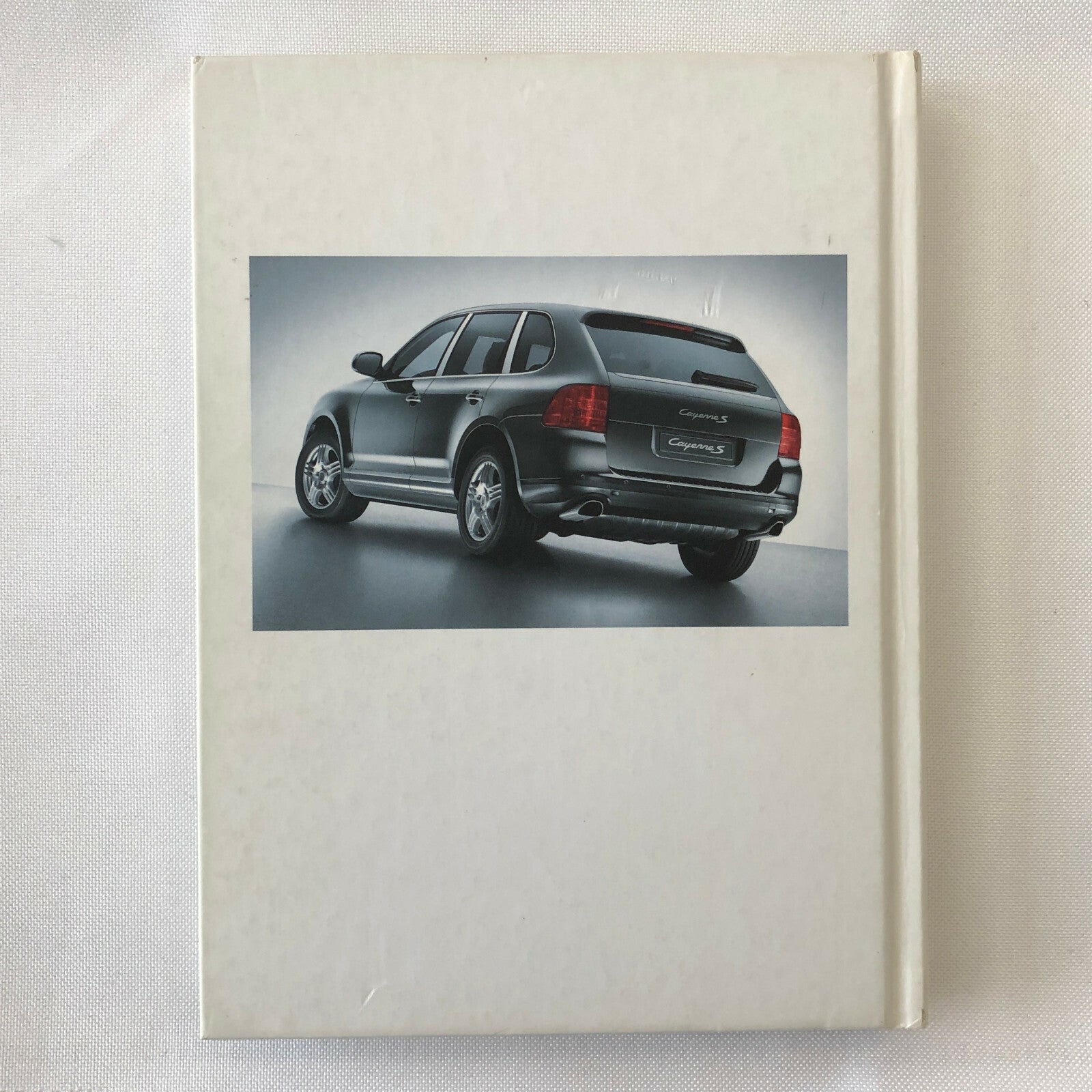 2005 ? Porsche Cayenne Hardbound Book Sales Brochure Catalog GERMAN