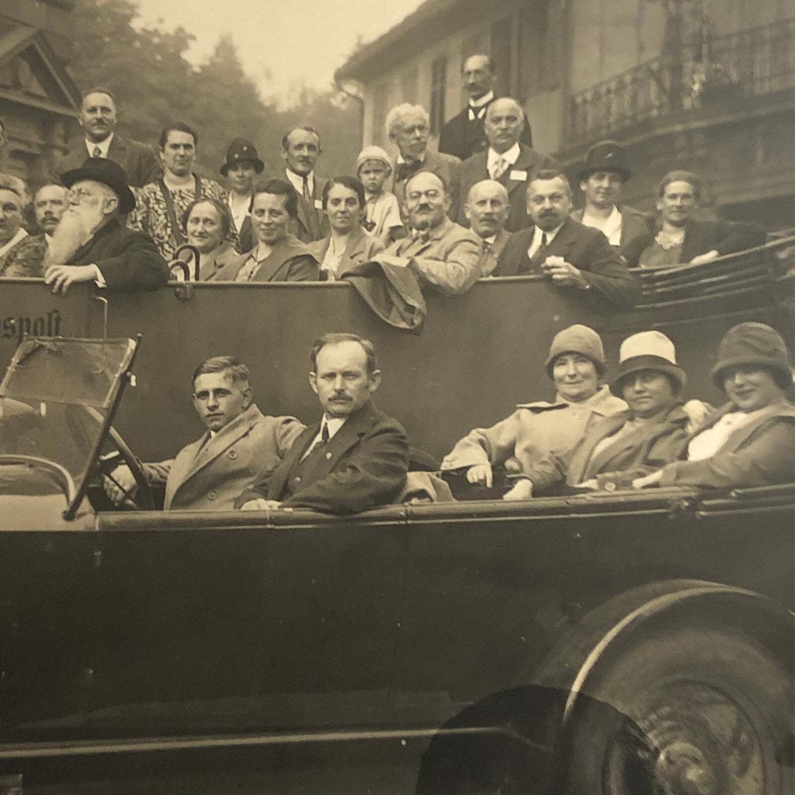 Vintage Photo Photograph Snapshot People Car Bus Germany + AL22SM2