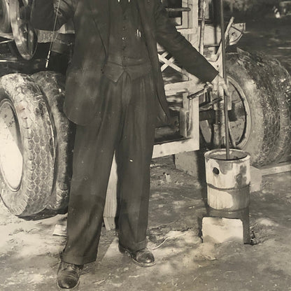 Vintage Press Photo Photograph Print Man Locating Oil using Baguette Toronto