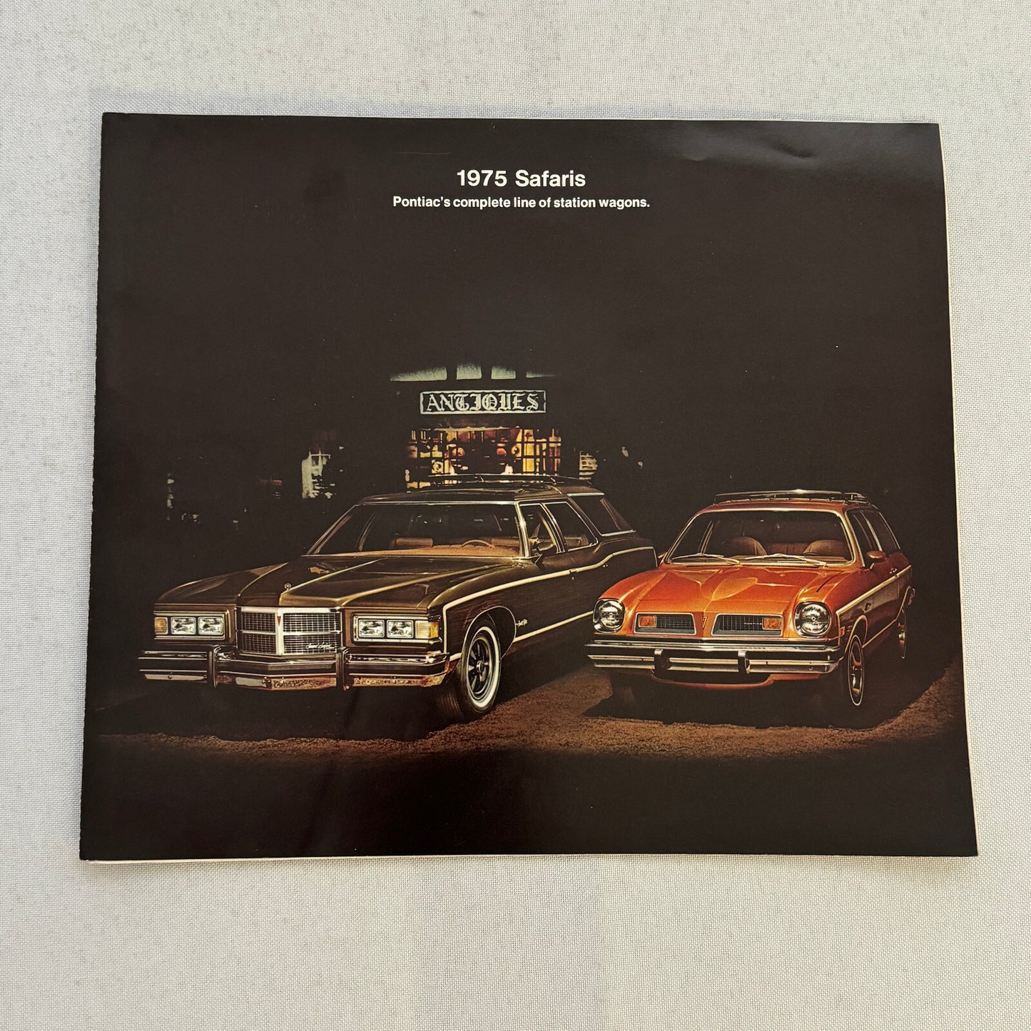 1975 Pontiac Safari Station Wagon Sales Brochure Catalina Grand LeMans Astre