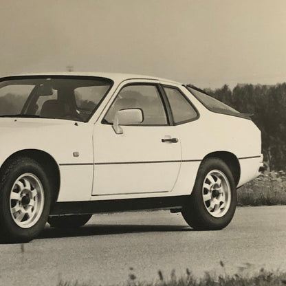 Vintage 1984 Porsche 924 Photo Photograph Print Factory Werkfoto