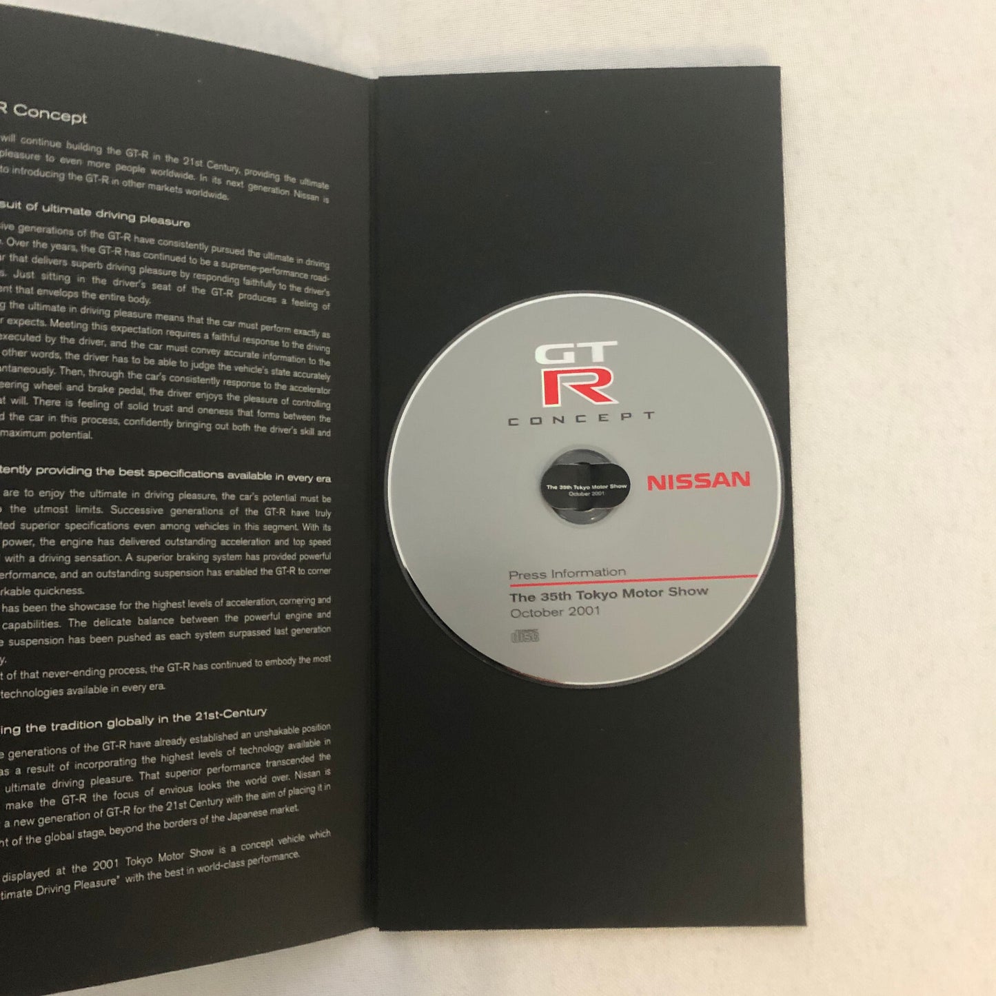 Nissan GTR Concept Car Prototype Tokyo Motor Show 2001 Sales Brochure CD GT-R