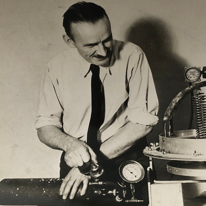 Press Photo Photograph Men with Science Equipment Underwood and Underwood Photo