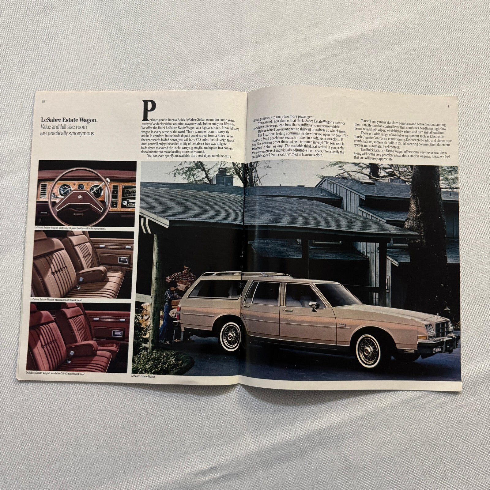 1982 Buick Car Sales Brochure Catalog Riviera Electra LeSabre Regal Skylark