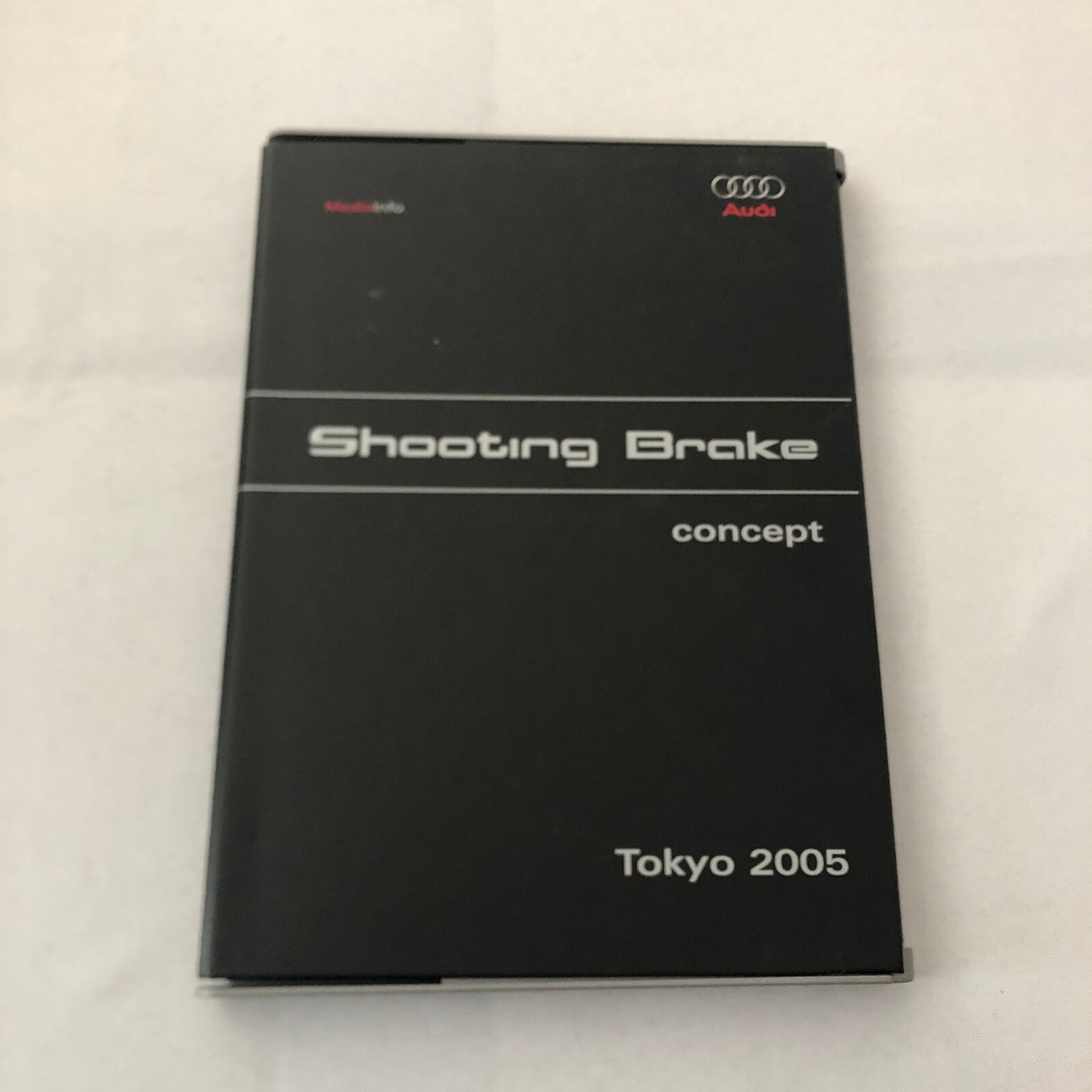 Audi Shooting Brake Concept Car Prototype 2005 Tokyo Auto Show Press Kit GERMAN