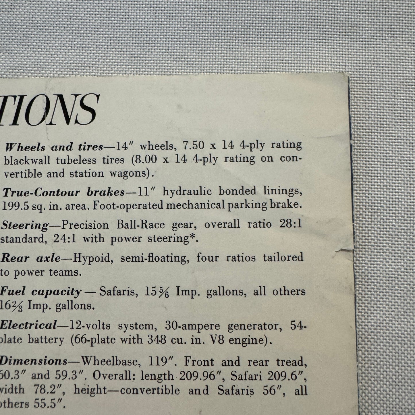 1961 Pontiac Sales Brochure Parisienne Laurentian Strato Chief Canadian Catalog