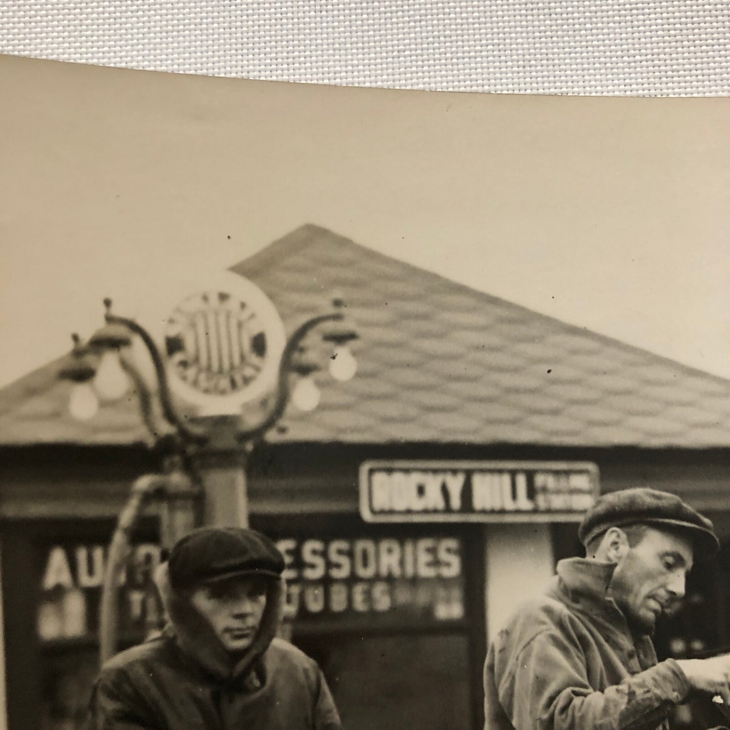 Press Photo Photograph Car Automobile at Service Garage Keystone Underwood