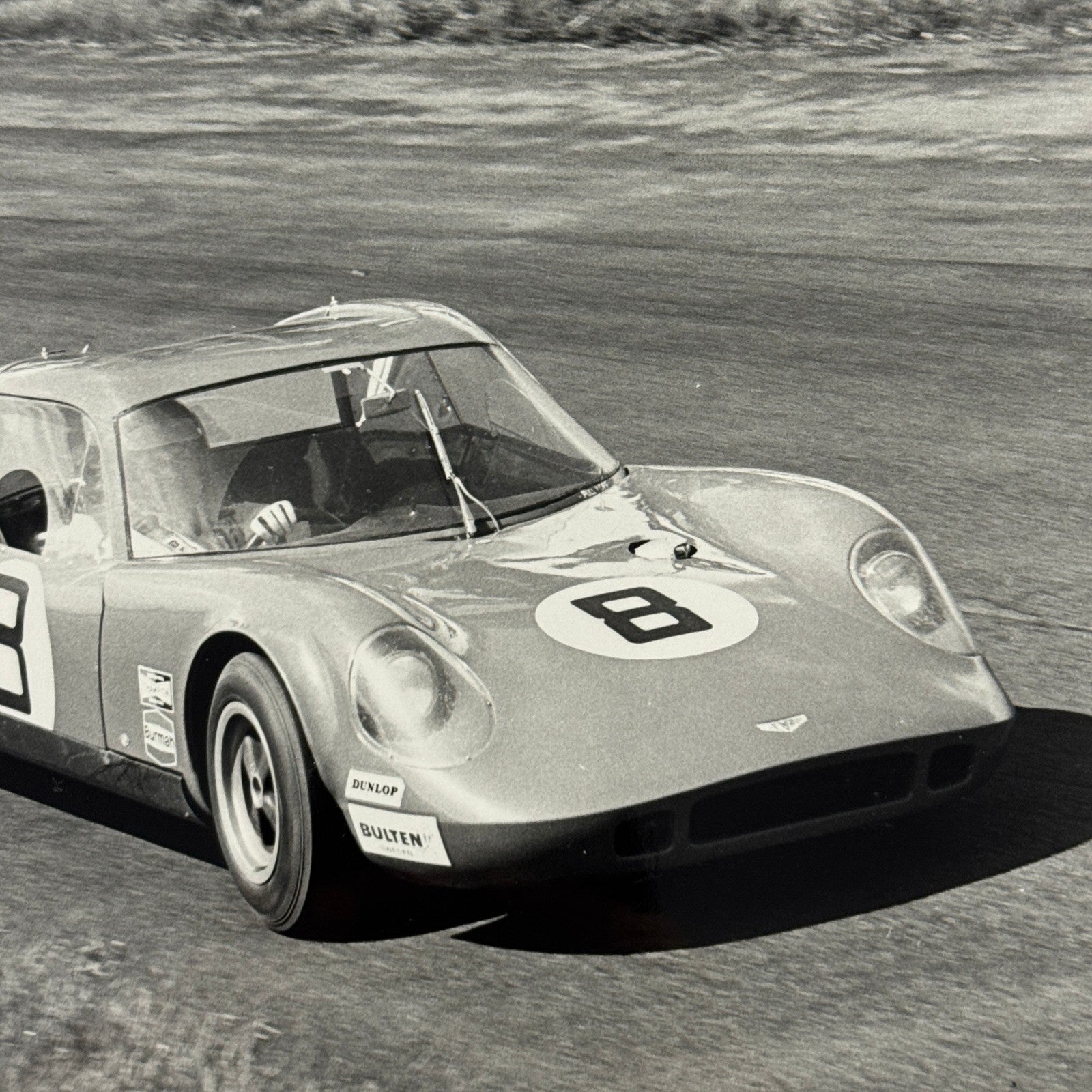 Vintage Racing Photo 1969 Oulton Park TT Chevron John Hine Derek Bennett