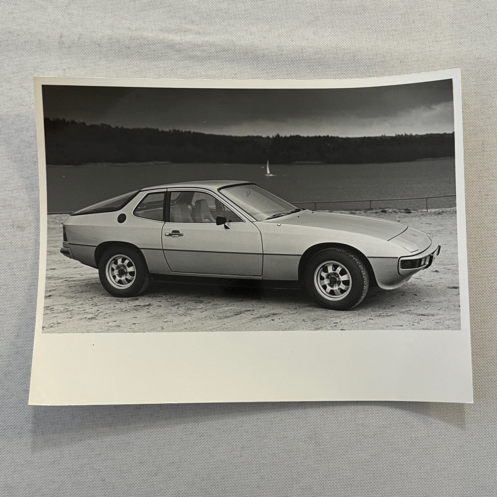 Porsche 924 Car Factory Press Photo Photograph Vintage 1977