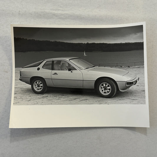 Porsche 924 Car Factory Press Photo Photograph Vintage 1977