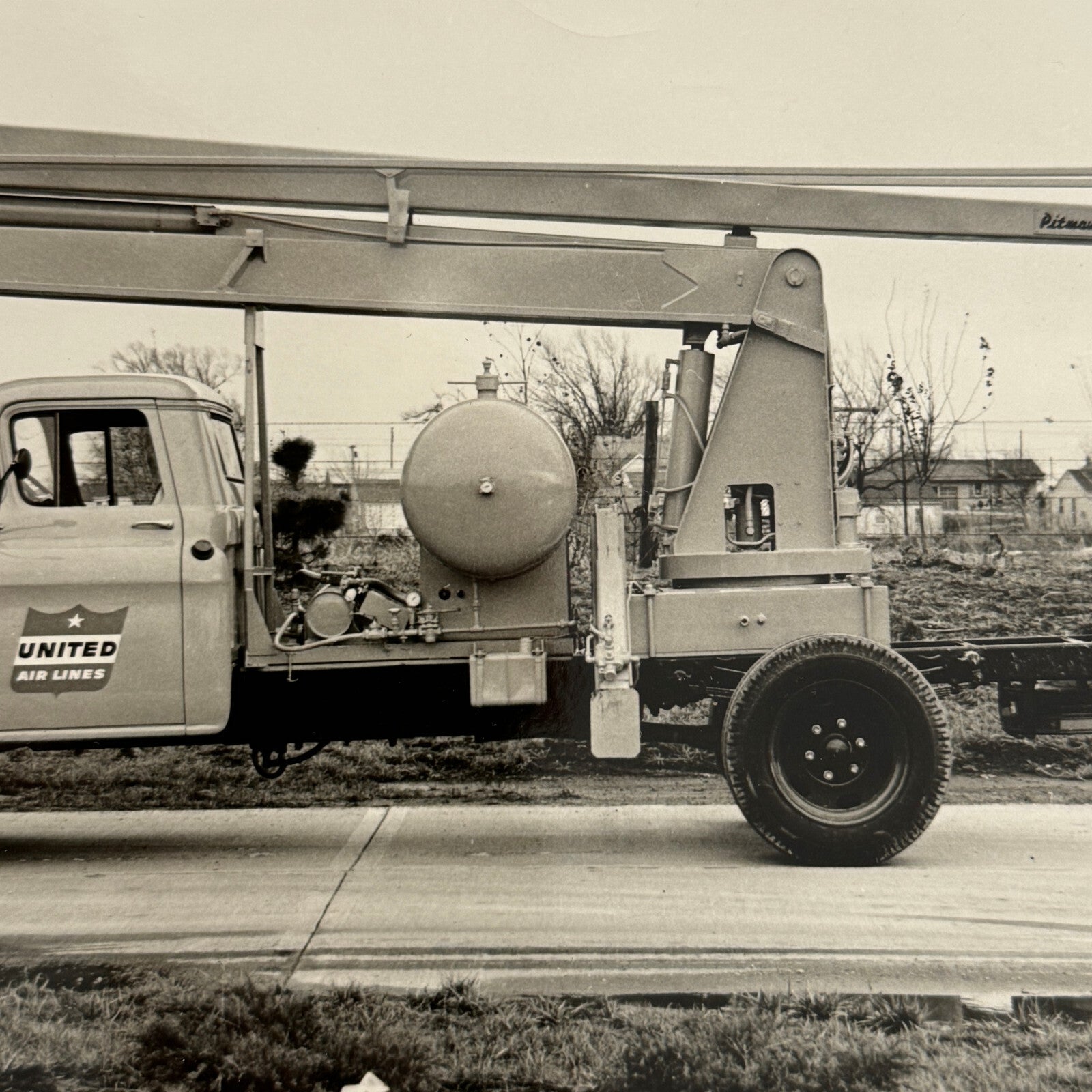 Vintage Chevrolet United Airlines De Icing Bucket Truck Photo Pitman Company