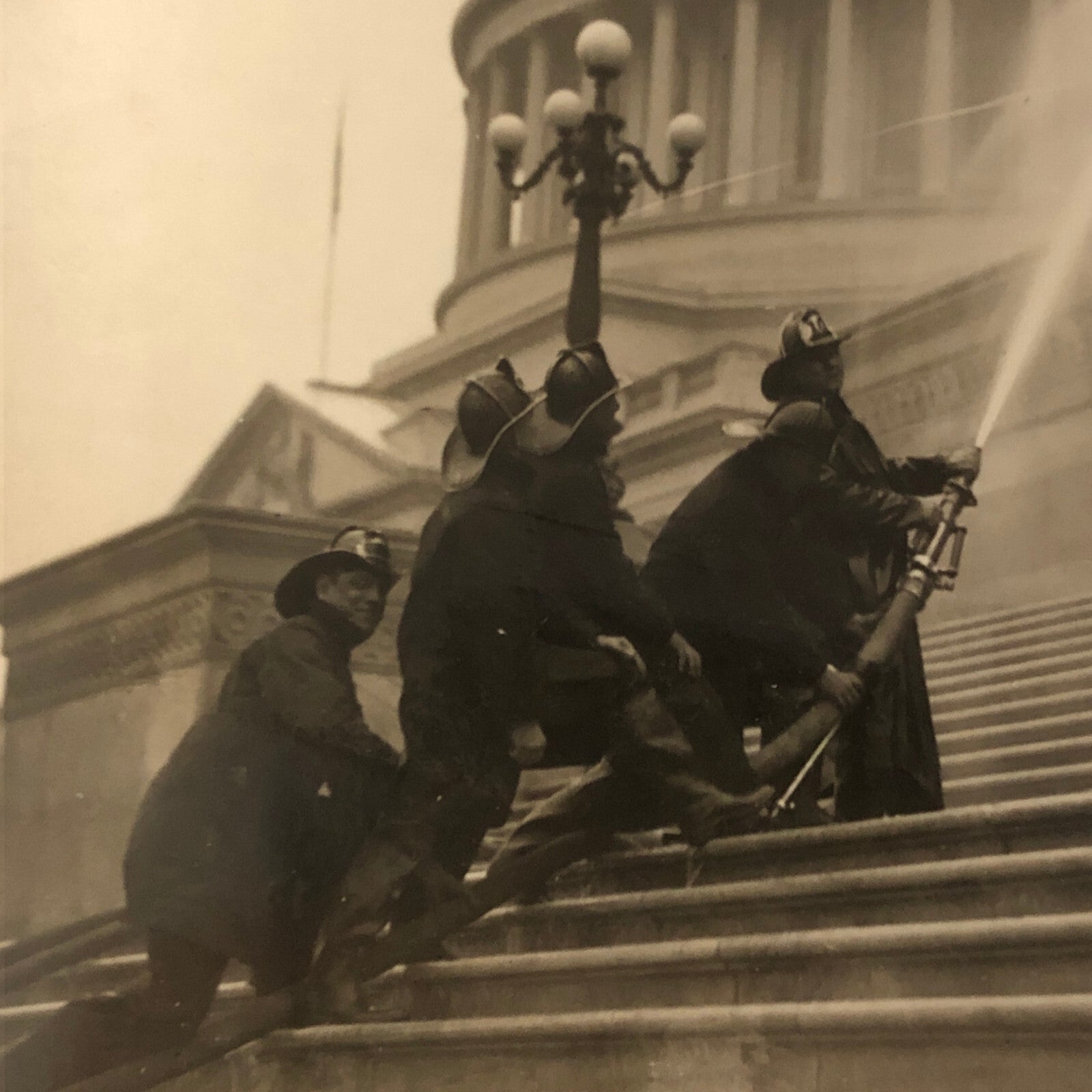 Press Photo Photograph Fireman Cleaning US Capitol Building 1933 Underwood Fire