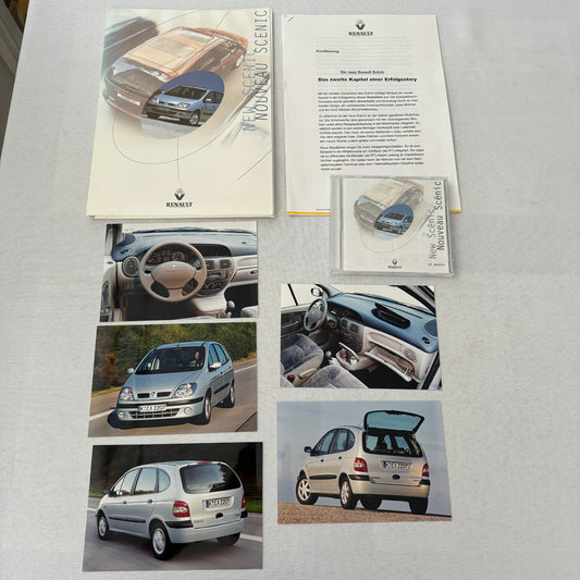 Renault Scenic Press Kit with Photos and Photo CD German Text European
