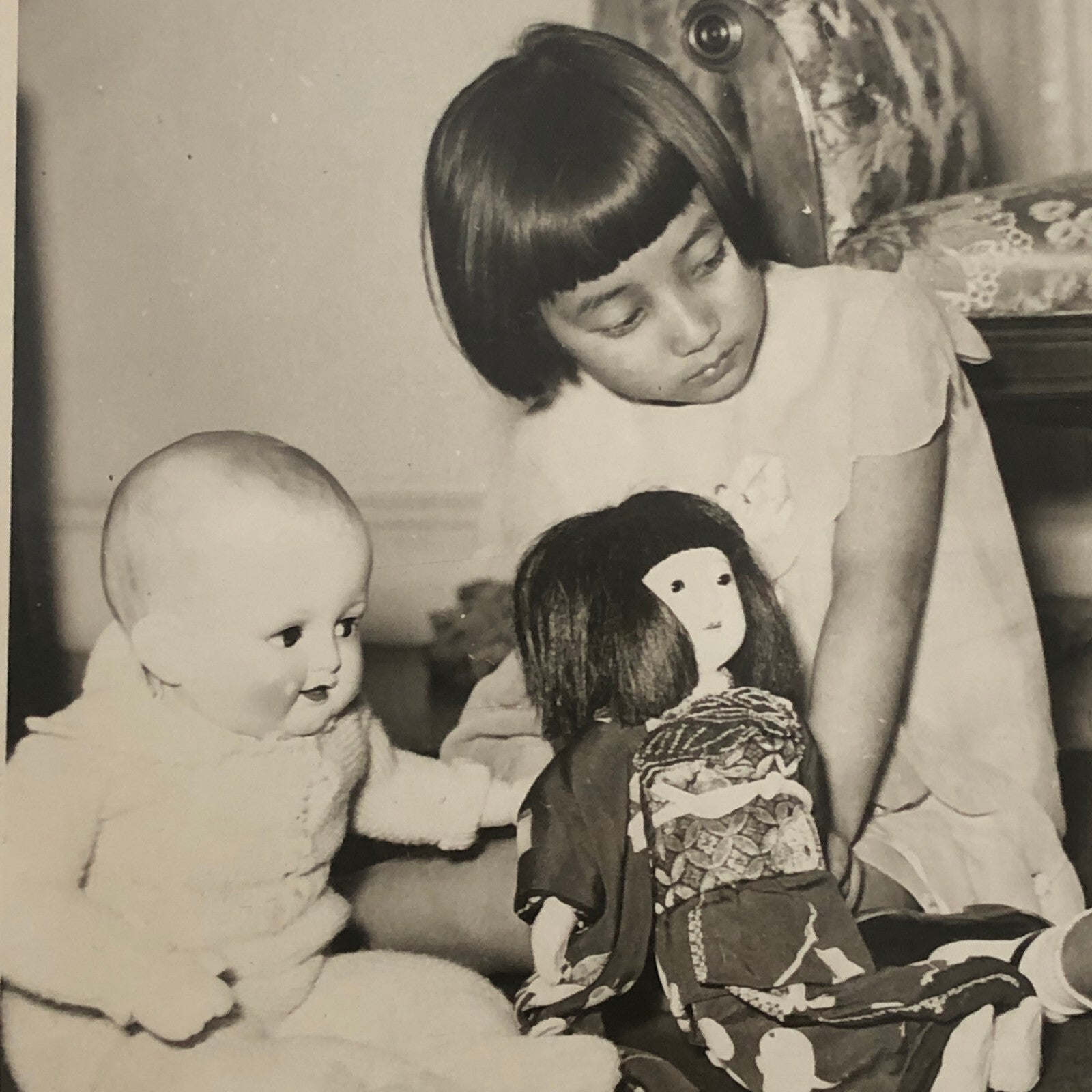 Press Photo Photograph Children of Japanese Ambassador Play with Dolls 1934