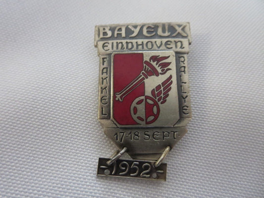 Vintage 1952 Bayeux Eindhoven Fakkel Rallye Car Rally Pin Badge with Date Bar