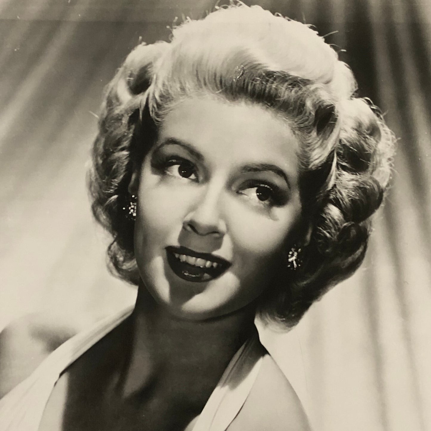 Actress Photo Photograph Vintage Image Modern Print Beautiful Lana Turner ?