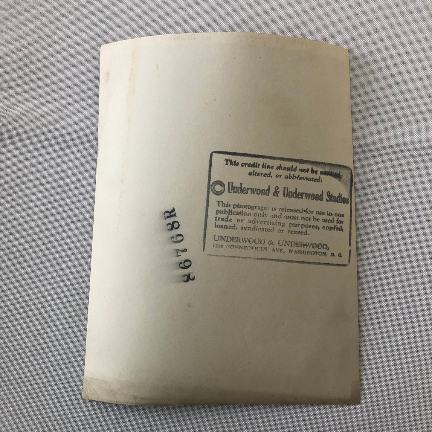 Press Photo Photograph Couple in Masks Masquerade Party Underwood Photo