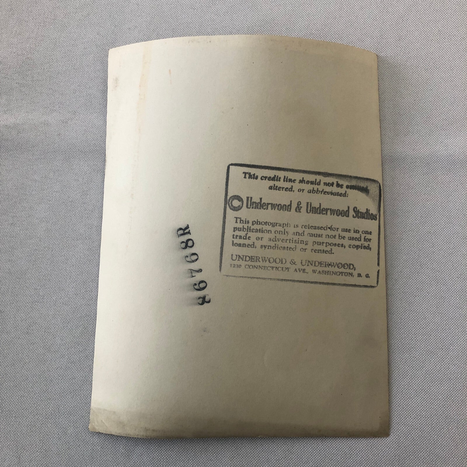 Press Photo Photograph Couple in Masks Masquerade Party Underwood Photo