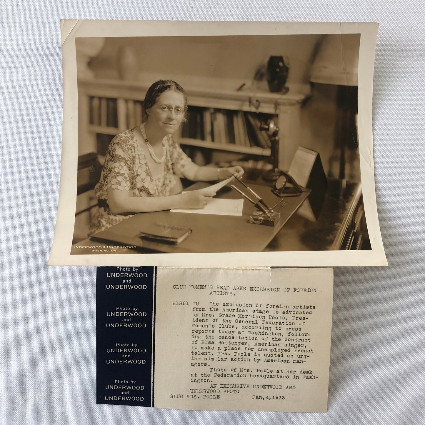 Press Photo Photograph 1933 Federation of Womens Clubs President Singers Ban