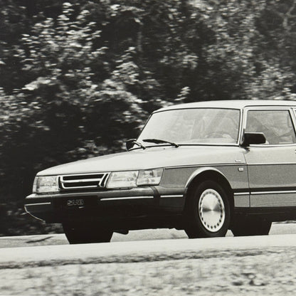 1989 Saab 900 Car Automobile Factory Press Photo Photograph Print